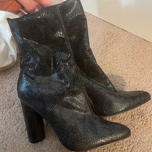 Black snakeskin Cape Robbin boots